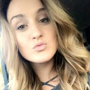 Meet your Posher, Lizzie